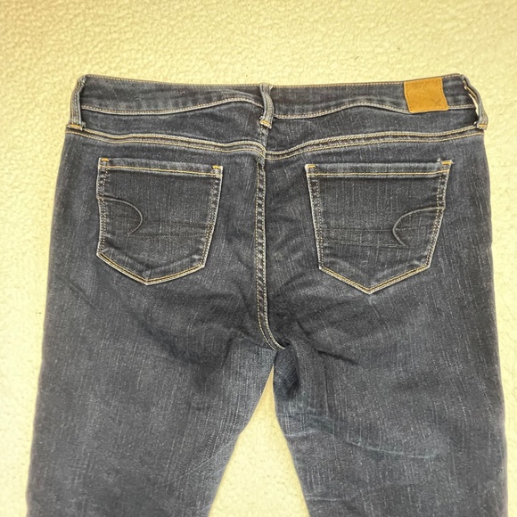 Women’s Blue 14 American Eagle Stretch Short Capri’s - Picture 4 of 15